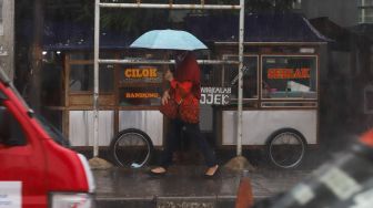 Prakiraan Cuaca Jakarta Jumat 21 Januari: Siang Sebagian Wilayah DKI Hujan Ringan
