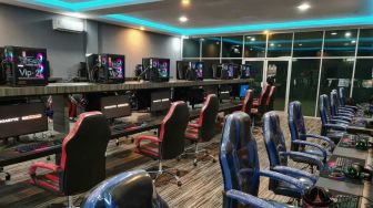 Tata Cara Membangun Bisnis Cyber Cafe Sendiri