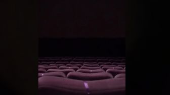 Viral Wanita Nonton Horor di Bioskop Sendirian, Berasa Uji Nyali Tak Ada Orang