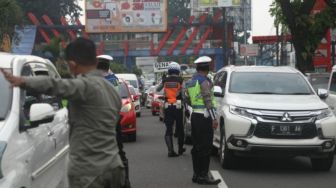 Ganjil Genap Jakarta, 20 Kendaraan di Patung Kuda Diputar Balik