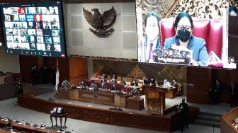 Usai 3 Kali Absen, Azis Syamsuddin Akhirnya Nongol Rapat Paripurna RUU PDP di DPR