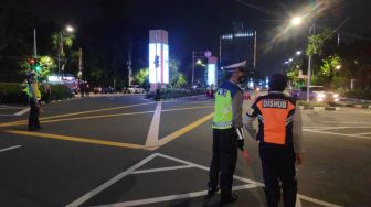 Cegah Kerumunan, Sejumlah Titik  Jalan di Jakarta Disekat Malam Hari