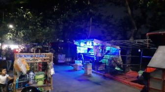 Keluhkan Jam Malam, Pedagang BKT: Pak Anies Enak Dapat Gaji, Kami di Rumah Gigit Jari
