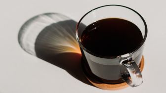 Batasi Minum Kopi, Asupan Kafein Berlebih Meningkatkan Risiko Esteoporosis