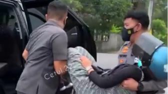 Viral Aksi Kapolres Kulon Progo Gotong Ibu Hamil Pingsan di Jalan, Tuai Pujian Warganet