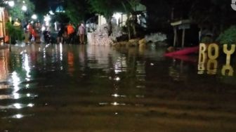 Hujan Deras Sebabkan 6 Titik Banjir di Pamekasan, Ketinggian Capai 1,5 M
