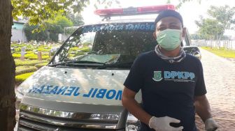 Cerita Sopir Ambulans Jadi Garda Terakhir COVID-19: Gak Ada Sukanya, Duka Semua