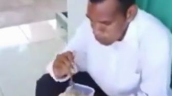 Viral Pemuda Papua Makan Nasi Lauk Tahu Saat Seleksi TNI? Begini Nasibnya Sekarang