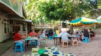 Mengisi Waktu Senggang Dengan Olahraga, Wagubri Sosialisasikan Prokes