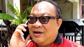 Tangis Sahabat Pecah di Pemakaman Edy Oglek