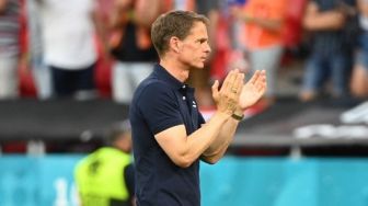 Belanda Didepak Ceko, Frank de Boer: Kami Lebih Baik Sebelum Kartu Merah