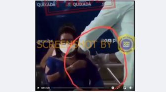 CEK FAKTA: Video Sri Mulyani Pencitraan Suntik Vaksin Padahal Tak Ada Isinya, Benarkah?
