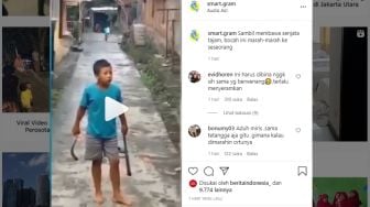 Viral Bocil Tenteng Arit Ajak Kelahi Tetangga, Warganet: The Real Senggol Bacok!