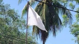 Pedagang Kawasan Wisata Religi Ampel Kibarkan Bendera Putih: Sudah Menyerah