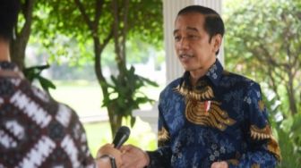 Bukan Habib Rizieq Shihab, Cocokologi Netizen Satrio Piningit itu Presiden Jokowi