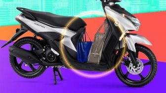 Berkendara Bersama Barang Bawaan, Ini Fungsi Pengait Sepeda Motor