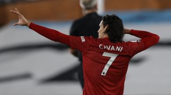 Serahkan Nomor Punggung 7 untuk Cristiano Ronaldo, Solskjaer Puji Kerelaan Cavani