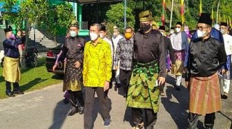 Batik Siak Ini Pilihan Gubernur Syamsuar, Simak Makna Motifnya