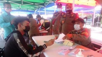 Awas! Tak Pakai Masker Didenda Rp 100 ribu, Hari Ini Ada Puluhan Pelanggar