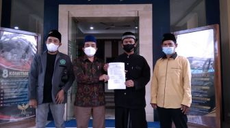 Pengasuh Ponpes di Situbondo Dituding Rajanya Kiai Sesat, Akun Facebook Dilaporkan ke Polda Bali