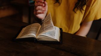 Belajar Berkata Tidak dari Buku 'Tak Mungkin Membuat Semua Orang Senang'