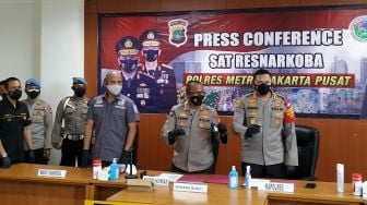 BREAKING NEWS: Ditangkap Polisi, Nia Ramadhani, Ardi Bakrie dan Sopirnya Positif Sabu