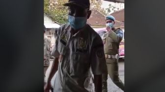 Viral Tambal Ban Online, Buntut Cekcok Tukang Tambal Ban Dengan Satpol PP Saat Razia PPKM