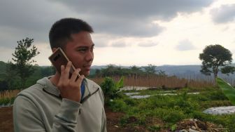Pria Tampan Ini Ikut Ramaikan Pilkades Serentak di Bandung Barat