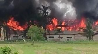 Detik-detik Si Jago Merah Lalap Pondok Pesantren