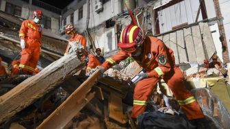 Hotel di China Tiba-tiba Runtuh, 8 Tamu Tewas dan 9 Masih Hilang