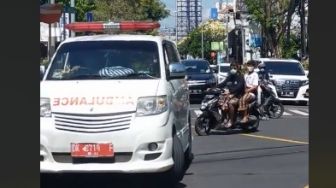 Viral Ambulans Berputar di Perempatan Jalan Bali, Netizen: Ngaben di Kuta Zaman COVID-19