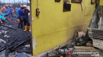 Komplek Perumahan Dinas Kodam II Sriwijaya Terbakar