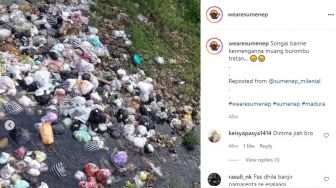 Mengerikan, Viral Sungai Diduga di Sumenep Madura Ini Penuh dengan Sampah