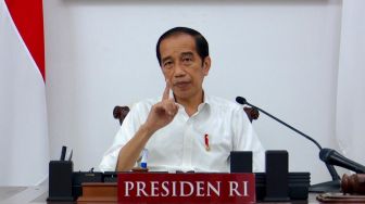 PPKM Level 4 Diperpanjang Sepekan Lagi, Jokowi: Sekali Lagi Kita Harus Terus Waspada