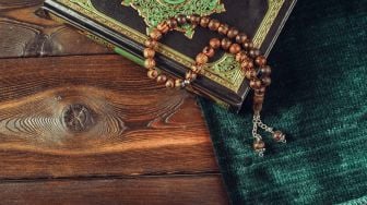 Bacaan Doa Tahlil untuk Ziarah Kubur, Diawali Al Fatihah dan Siisi Zikir