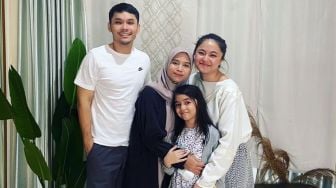 Haru! Marshanda Pamit dengan Sienna dan Istri Ben Kasyafani untuk Pergi ke Amerika