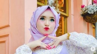 Selebgram Aceh yang Disebut Mirip Barbie, 7 Fakta Herlin Kenza