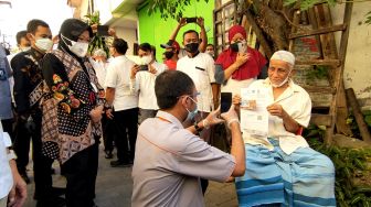 Setelah Kapolri, Kini Mensos Risma Diam-diam Blusukan di Solo, Ada Apa?