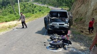 2 ABG Kebut-Kebutan di Tanjakan Saju Bojongmanik Hantam Pickup