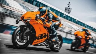 KTM Rilis RC 8C, Tenaga Nampol tapi Bobot Ringan, Cuma Bisa Dipakai di Lintasan