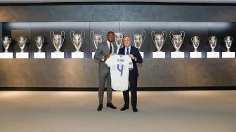Dapat Nomor Peninggalan Sergio Ramos di Real Madrid, David Alaba: Saya Merasa Terhormat