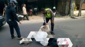 Pulang Ziarah Dari Banten Lama, Pemotor Tewas Terlindas Truk di Cikande