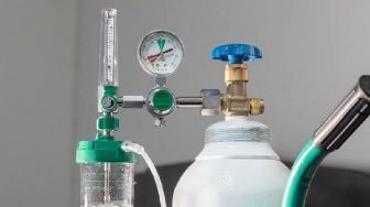 Bertaruh Nyawa Dibalik Kelangkaan Oksigen