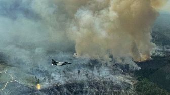 Sembari Latihan Pesawat Tempur F-16 Pantau Kebakaran Hutan di Riau