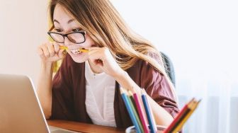 Tips Mencari Penghasilan Tambahan untuk Mahasiswa, Semua Serba Online