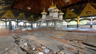 Komplek Makam Syekh Burhanuddin di Sumbar Rusak