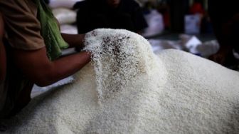 Warga Riau Dapat Bantuan Beras, Pastikan Nama Kamu di Daftar Penerima