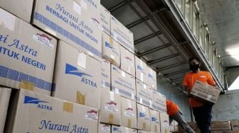 Astra Serahkan Bantuan Tahap Ketujuh Rp30 Miliar untuk Masyarakat Terdampak Pandemi