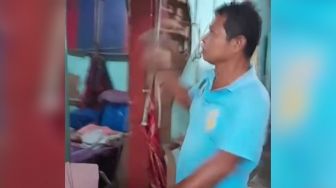 Viral! Rumah Warga Kota Padang Diobrak-abrik Sejumlah Laki-laki, Pakai Batu hingga Martil