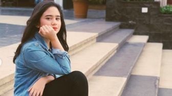 5 Artis Pemotretan Bareng Mantan, Tissa Biani Diawasi Dul Jaelani